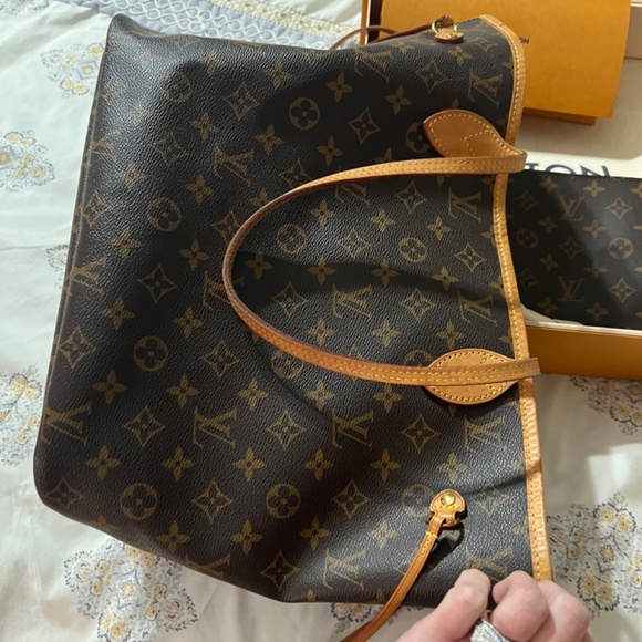 Louis Vuitton neverfull Mm with magenta liner - Picture 8 of 10